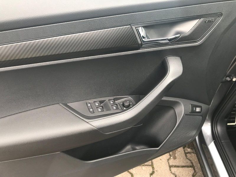 Škoda Karoq (2026) SPORTLINE 2,0 TDI 4X4 DSG - fotka 19 z 29