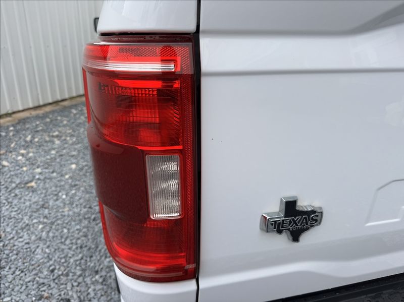 Ford F-150 5,0 V8 298kW - fotka 15 z 50