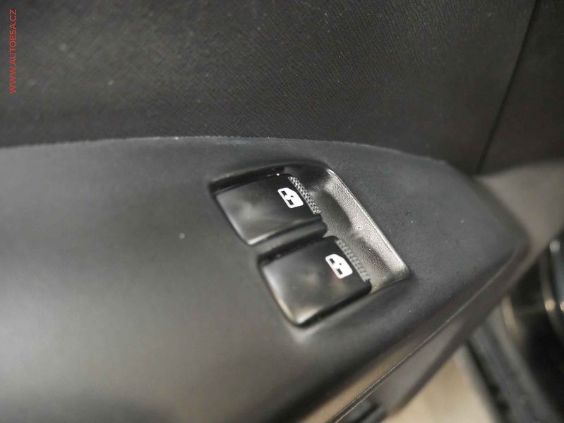 Kia Picanto (2008) 1.0i, AC - fotka 15 z 15