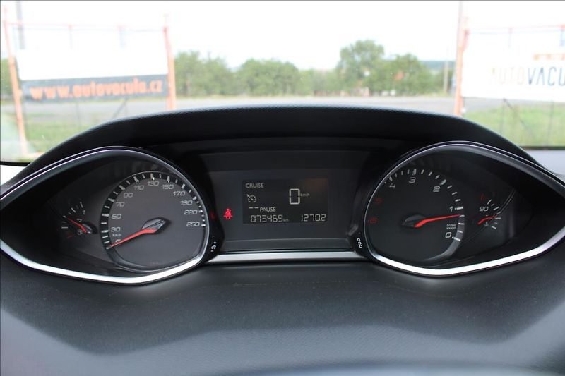 Peugeot 308 1,6 HDi  1.maj.,ČR,73.469km - fotka 15 z 24