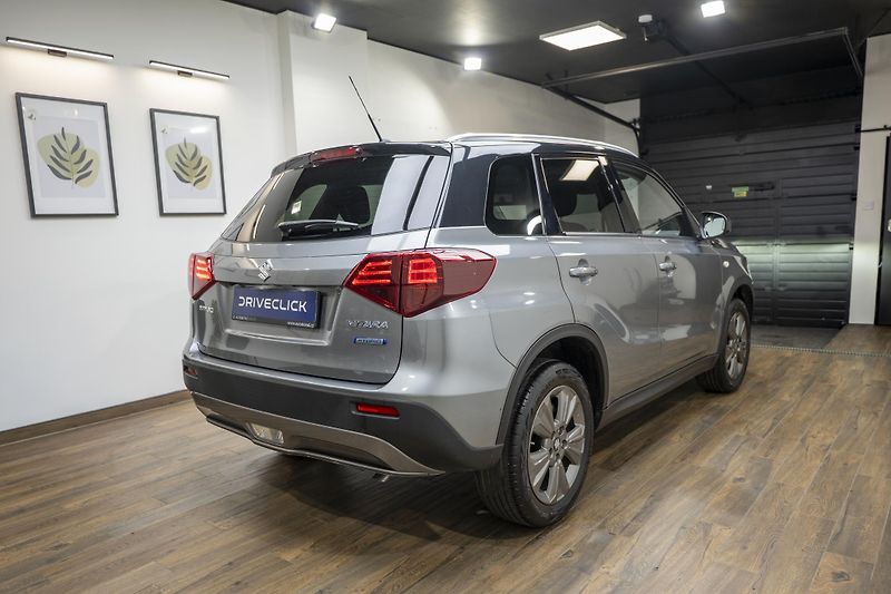 Suzuki Vitara (2023) Hybrid 1.4 95 kW - fotka 4 z 34