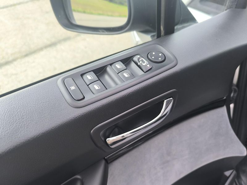 Citroën C8 (2011) 2.0 7MÍST - fotka 21 z 41