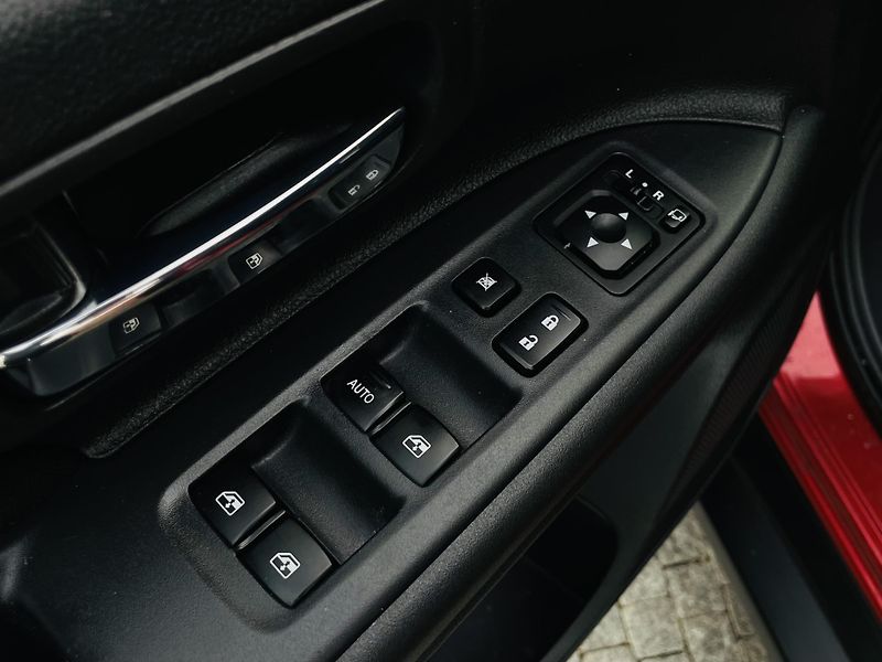 Mitsubishi Outlander 2.2D 4x4 1MAJ TAŽNÉ SERVISKA  - fotka 32 z 42