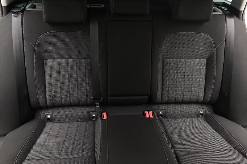 Škoda Superb 2,0 TDI 147 kW DSG 4x4 STYLE Z - fotka 28 z 32