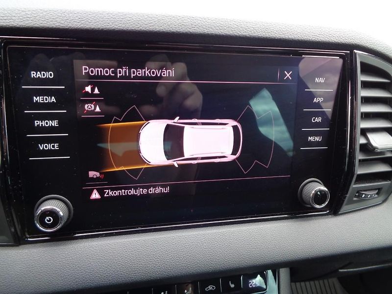 Škoda Karoq 1.5 TSI SPORTLINE  110 KW - fotka 18 z 28