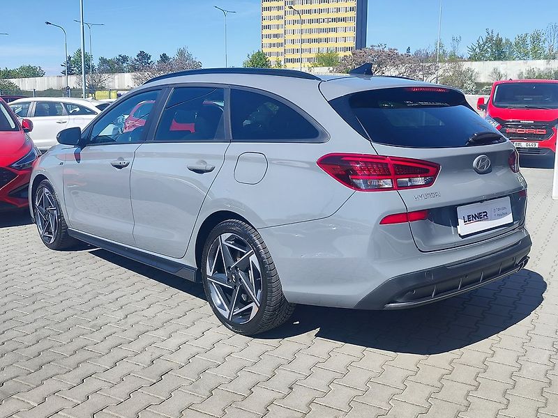 Hyundai i30 1.5 T-GDi/103kW N-Line DCT - fotka 7 z 33