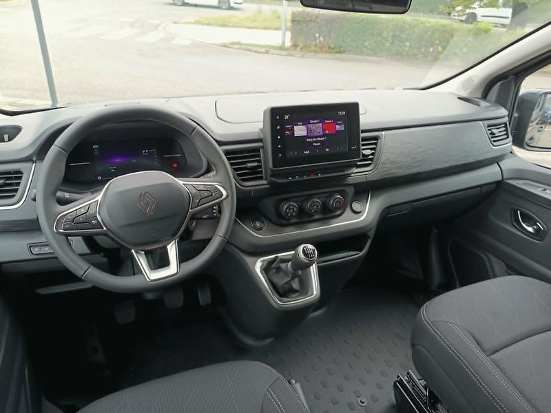 Renault Trafic (2026) L2 Equilibre Blue dCi 150 (MY2 - fotka 10 z 25