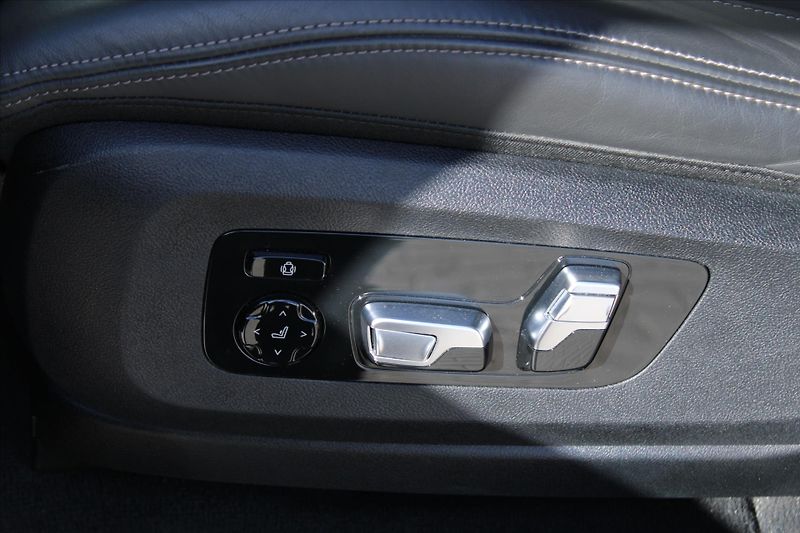 BMW X5 xDrive 30d M PAKET ZÁRUKA ČR - fotka 33 z 37