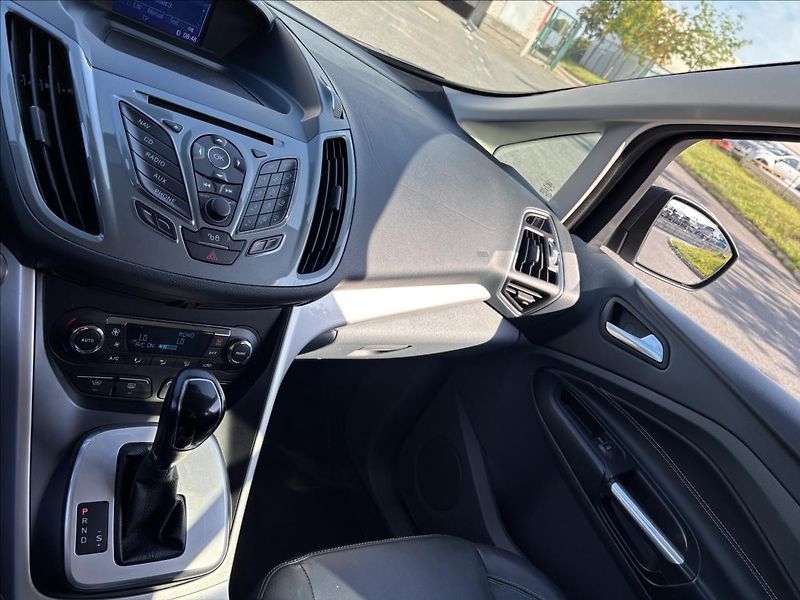Ford C-MAX 2,0 TDCi 103kW Titanium - fotka 36 z 39