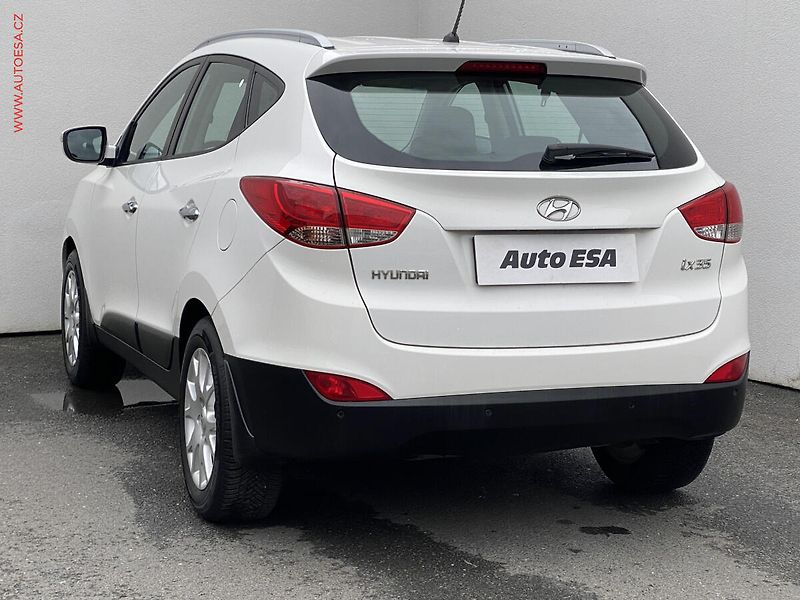 Hyundai ix35 (2013) 1.6 GDi, ČR, AC, tempo, park - fotka 6 z 15