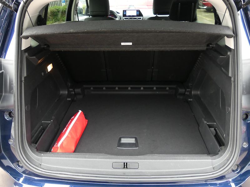 Citroën C5 Aircross (2023) 1,2 PureTech 130 MAN6 SHINE - fotka 11 z 20