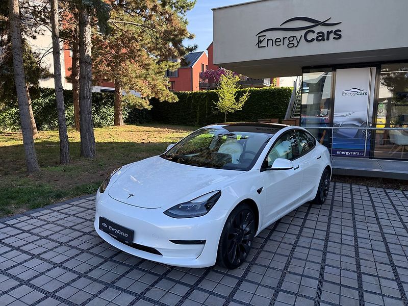 Tesla Model 3 Performance - fotografie inzerátu
