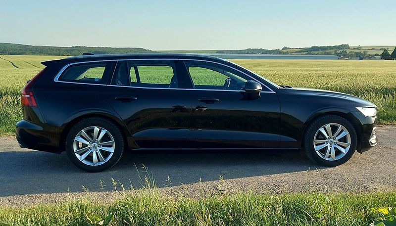 Volvo V60 (2019) Volvo V60, nové rozvody i STK - fotka 4 z 9