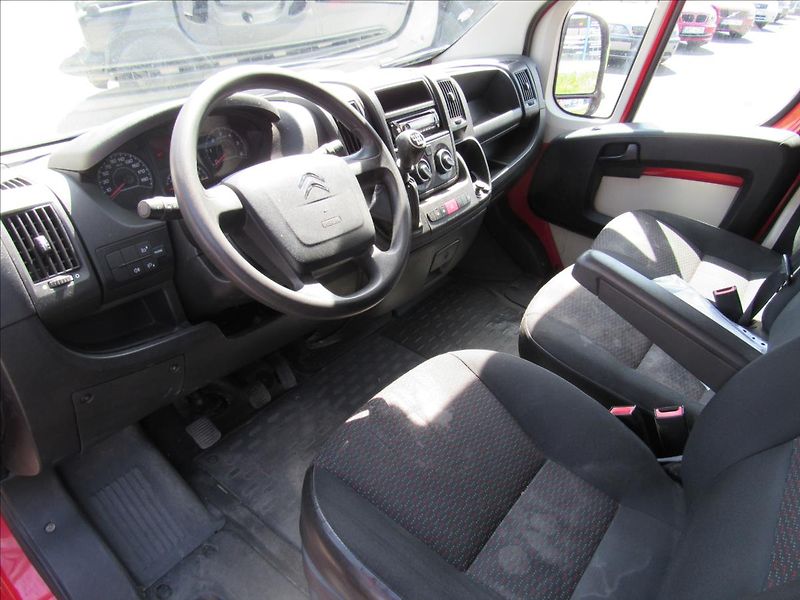 Citroën Jumper 2,2 HDI 110kW 6 míst - fotka 9 z 28