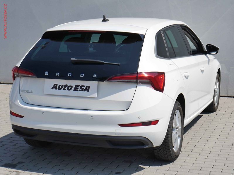 Škoda Scala (2020) 1.6 TDi, ČR, Style, LED - fotka 4 z 19