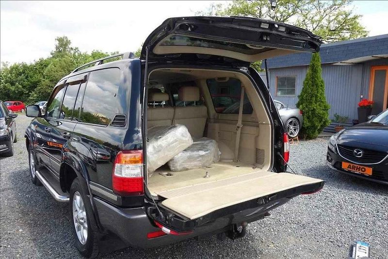 Land Cruiser je klasika mezi pick-upy.