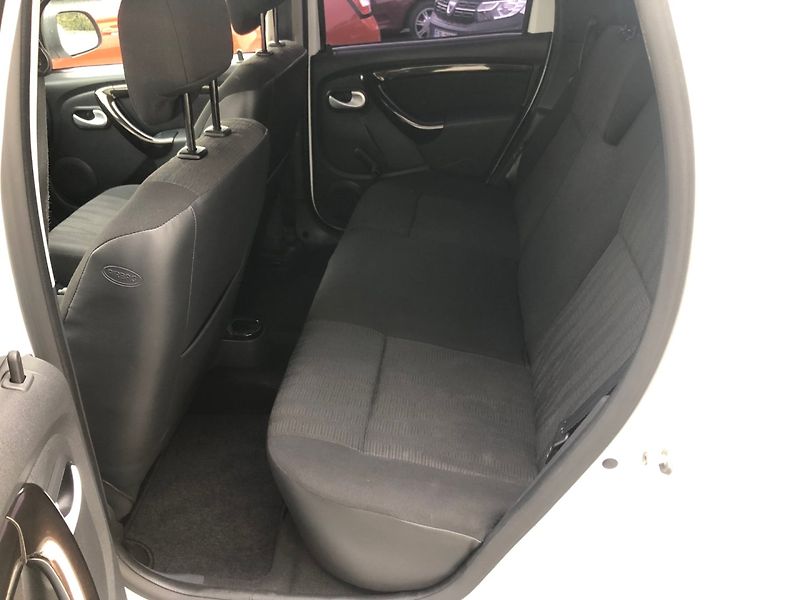 Dacia Duster (2010) 1.6 16 V Top Stav Klima - fotka 8 z 25