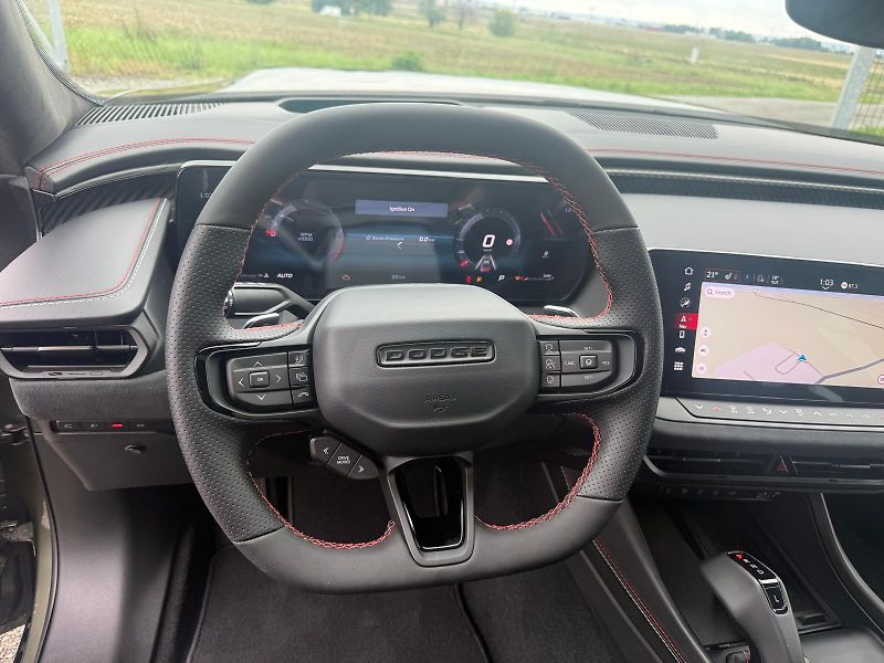 Dodge Charger (2026) SIXPACK SCAT PACK 4-DOOR - fotka 17 z 27