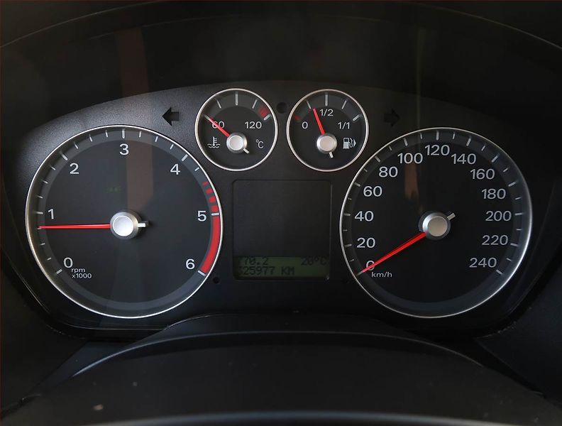 Ford C-MAX (2005) Ghia 2.0 TDCi, nová STK, Tažné - fotka 11 z 19