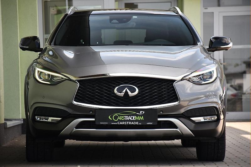 Infiniti QX30 220 CDI 4MATIC PANO ACC - fotka 8 z 52