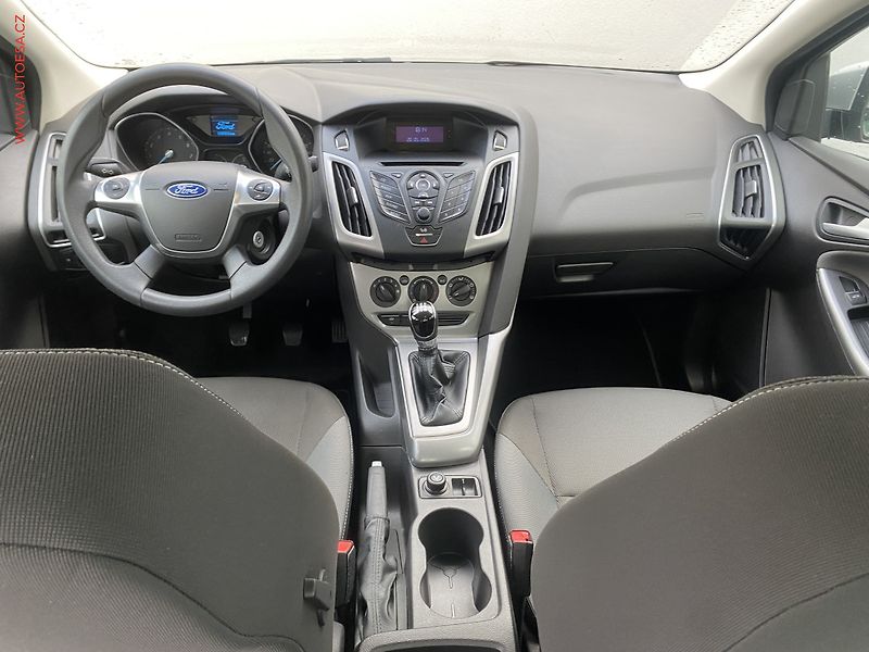 Ford Focus (2011) 1.6 Ti, Trend - fotka 8 z 15