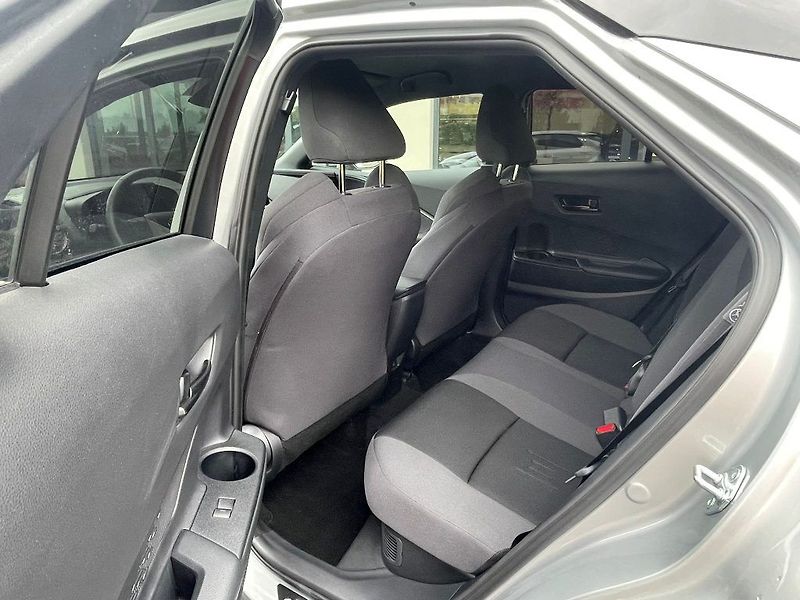 Toyota C-HR 1.8L Style Hybrid 2x4 - fotka 14 z 23