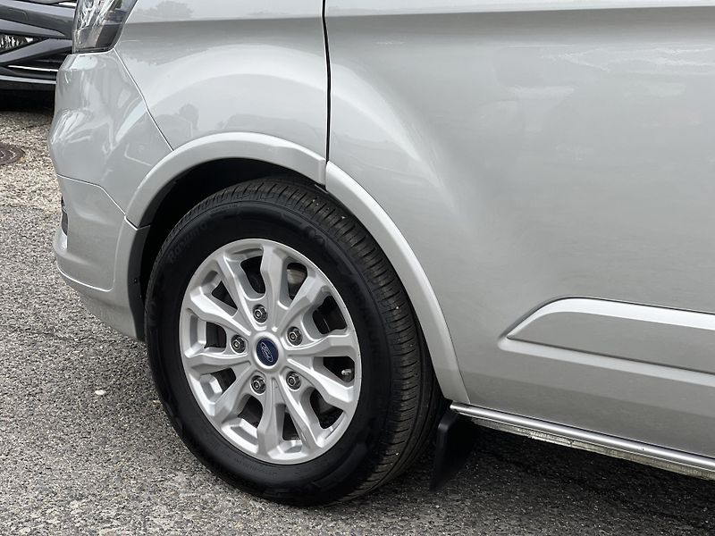 Ford Tourneo Custom 2.0TDCi TITANIUM 8MÍST ČR DPH - fotka 42 z 44