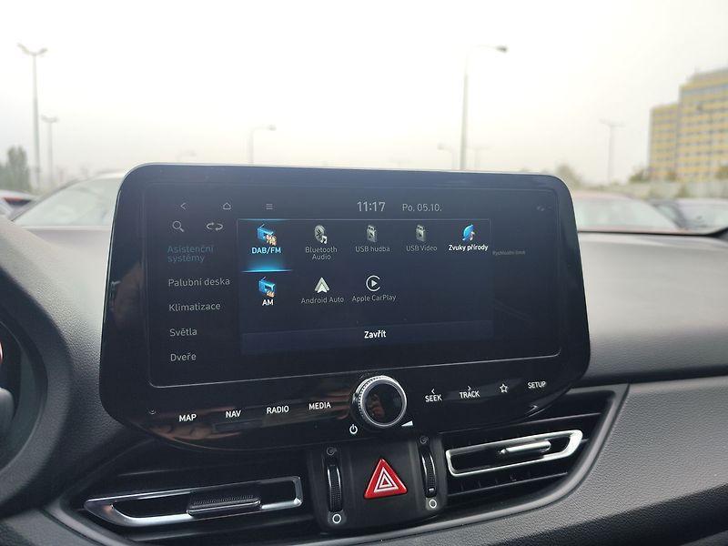 Hyundai i30 1.5 T-GDI/103kW N-Line DCT - fotka 18 z 35
