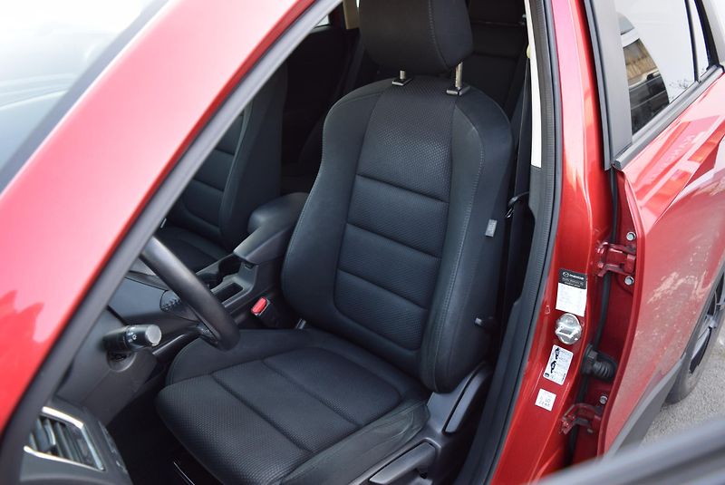 Mazda CX-5 (2015) 2.0i SKYACTIV-G 121kw CENTRE-L - fotka 20 z 44