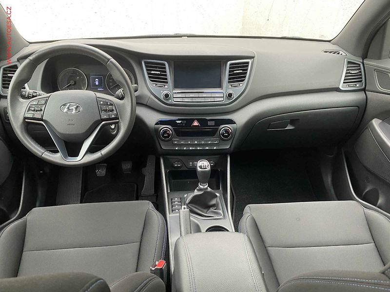 Hyundai Tucson (2018) 1.6 GDi, Go!, navi, kamera - fotka 8 z 18