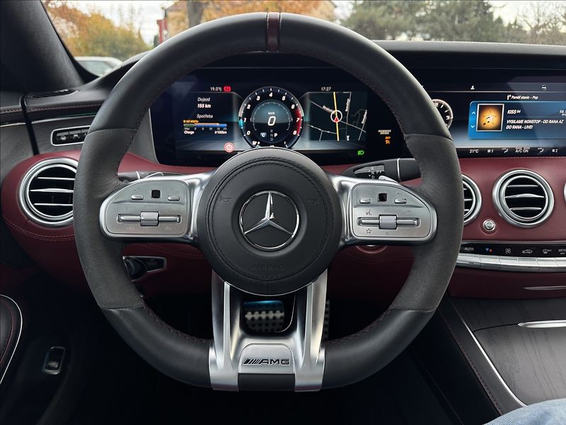 Mercedes-Benz Třídy S 560 4Matic AMG - fotka 12 z 37