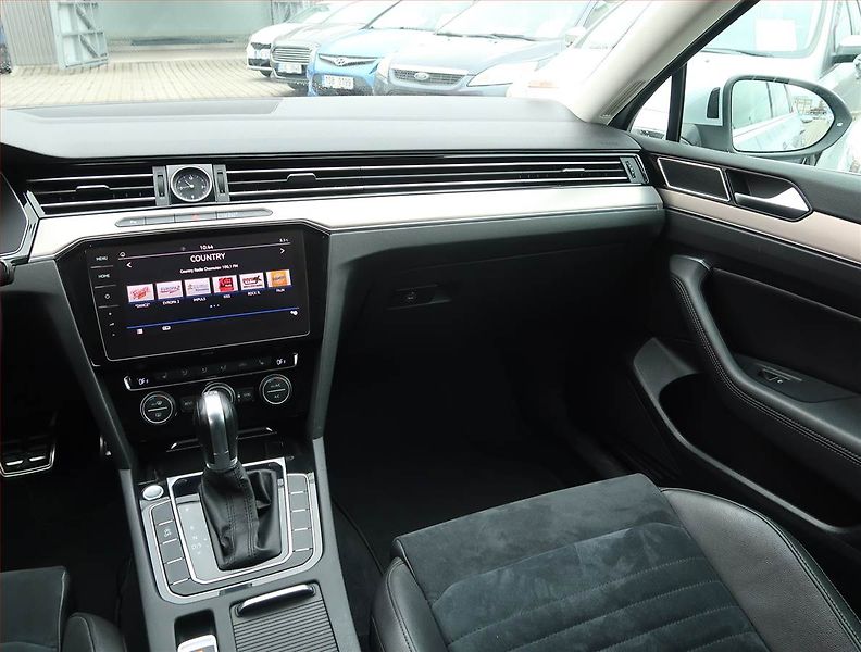 Volkswagen Passat (2018) Highline 2.0 TDI, Automat - fotka 8 z 17