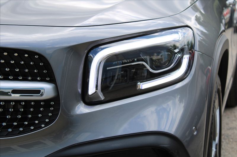 Mercedes-Benz GLB 2,0 220D  ČR,4MATIC,A/T,AMG - fotka 33 z 39