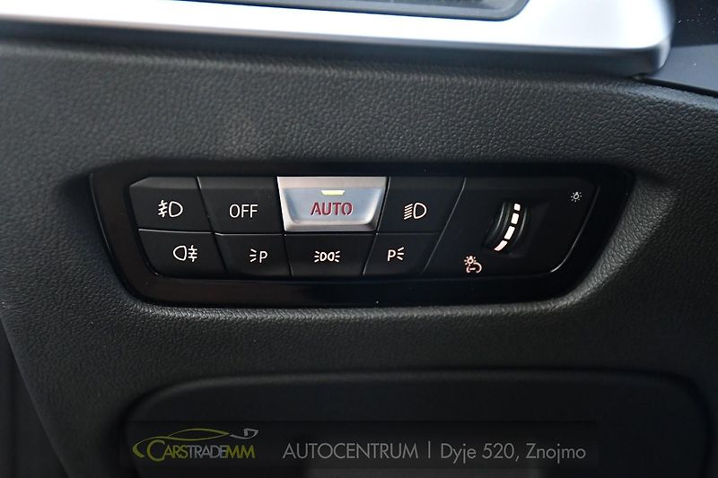 BMW Řada 3 320D xDrive 2xALU 1M ČR - fotka 31 z 54