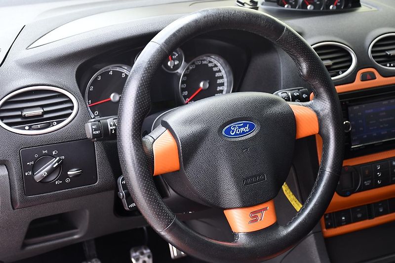 Ford Focus 2.5 ST REMUS RECARO VYHŘ.SEDAČ - fotka 12 z 26