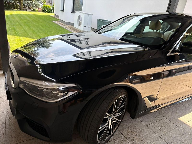 BMW Řada 5 (2019) 540i Xdrive Mpaket - fotka 4 z 12