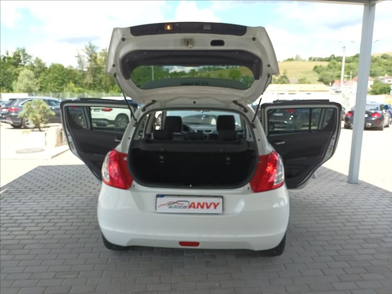 Suzuki Swift 1,2 ČR,1MAJ,SERVISKA,AUTOMAT - fotka 32 z 39