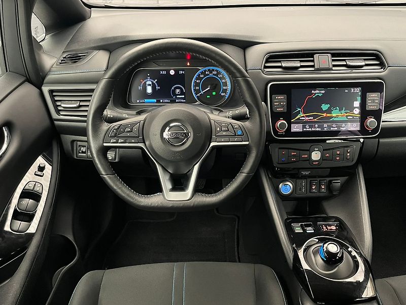 Nissan Leaf N-Connecta, 110 kW, 40kWh - fotka 10 z 72