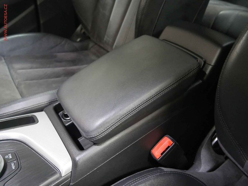 Audi A4 (2017) 2.0 TDI, 2.maj, AC, temp - fotka 19 z 23