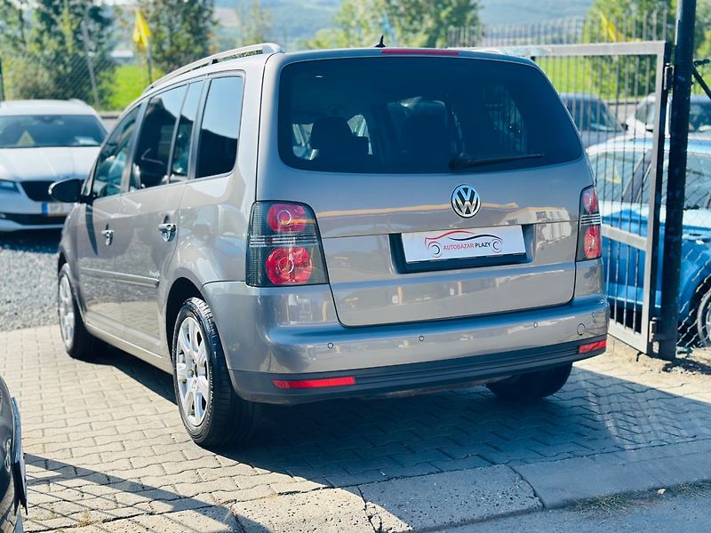 Volkswagen Touran (2009) 1.4TSi - fotka 4 z 16