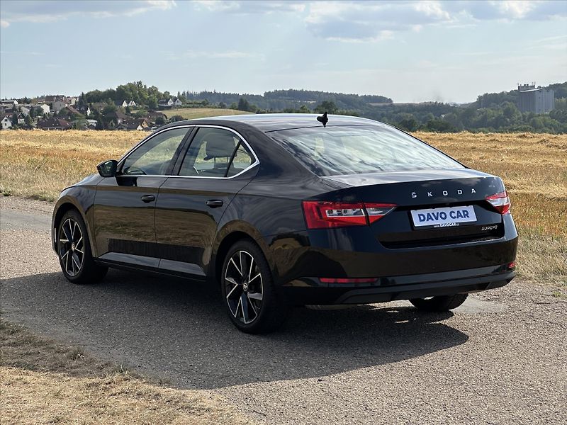 Škoda Superb 2,0 TSI 140kW DSG CZ Style DPH - fotka 5 z 28