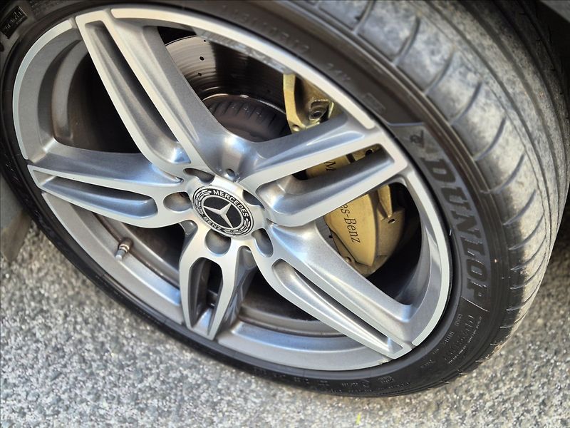 Mercedes-Benz Třídy E 220d*4M*AMG*head-up*webast - fotka 38 z 43