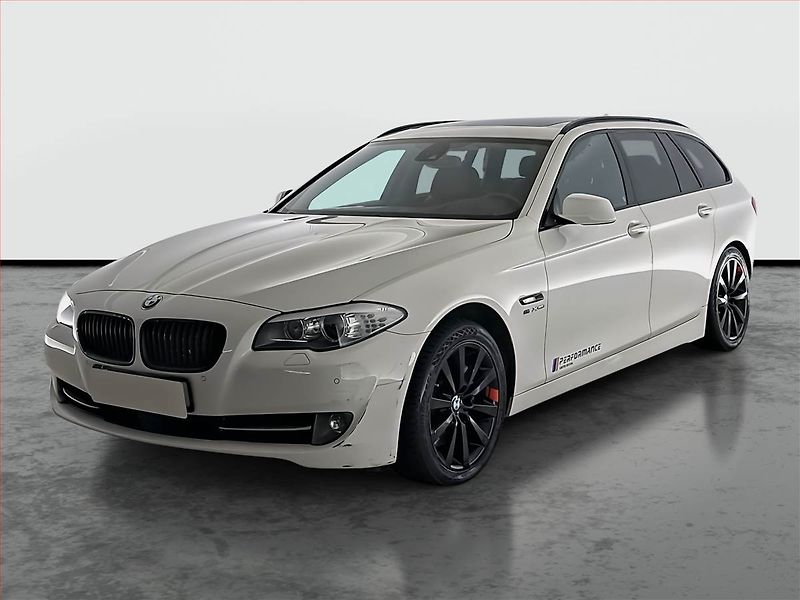 BMW Řada 5 (2012) 525d xDrive, 4X4, Automat - fotka 2 z 21