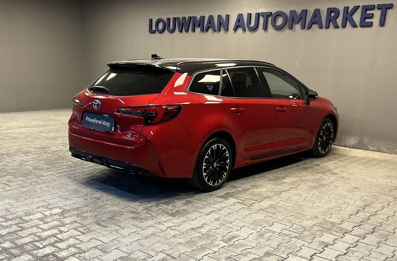 Toyota Corolla 1,8 HYBRID AT GR SPORT - fotka 2 z 18