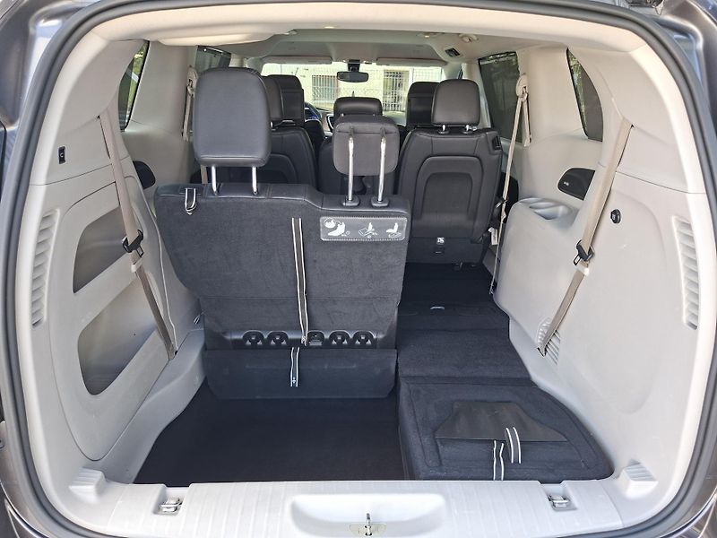Chrysler Pacifica (2018) 3,6L,Top výbava, REZERVACE - fotka 16 z 44