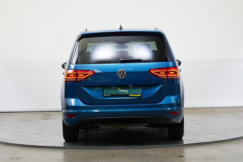 Volkswagen Touran - fotka 6 z 26