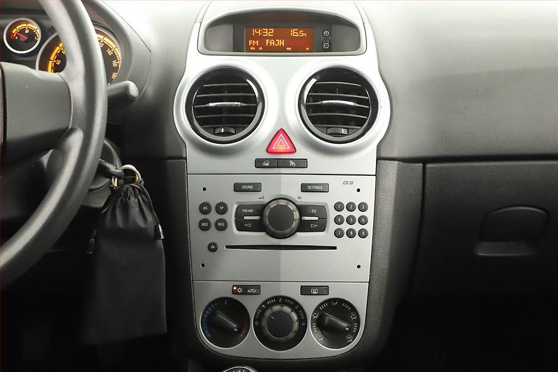 Opel Corsa (2010) 1.2, v dobrém stavu - fotka 9 z 11