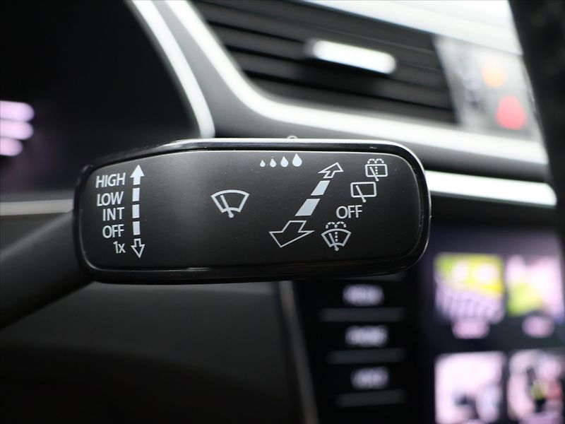Škoda Superb 2.0 TDI 110kW Style LED  DSG - fotka 21 z 36