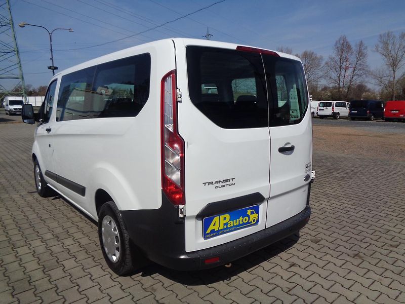 Ford Transit Custom 2,0 TDCI  L1H1 8MÍST BUS KLIMA - fotka 15 z 41