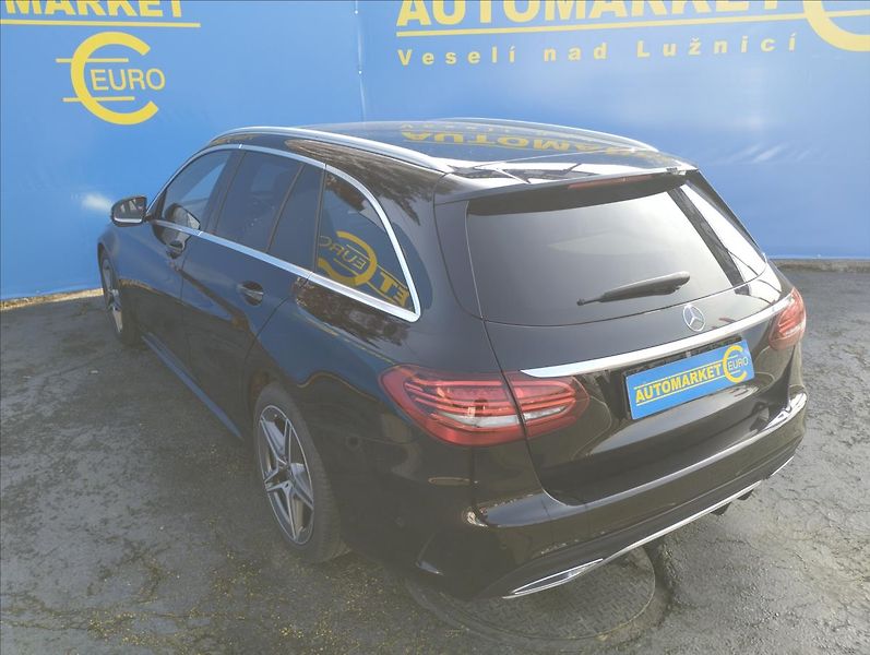 Mercedes-Benz Třídy C CDi 143KW AMG PAKET   2,0 - fotka 4 z 22